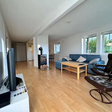 Cozy Apartment With Outside Terrace Tromso Exterior photo