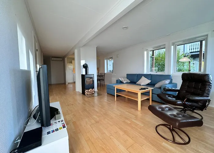 Cozy Apartment With Outside Terrace